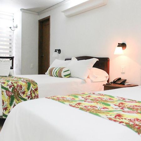 Hotel Cabo De La Vela Medellin Bagian luar foto