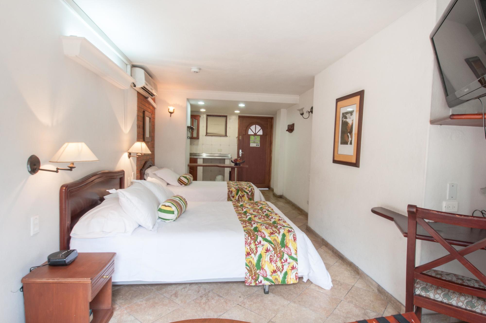 Hotel Cabo De La Vela Medellin Bagian luar foto