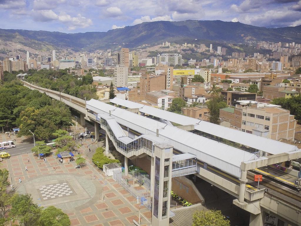 Hotel Cabo De La Vela Medellin Bagian luar foto