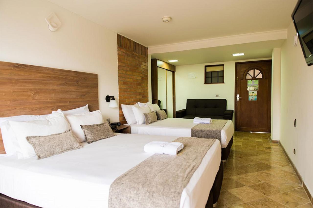 Hotel Cabo De La Vela Medellin Bagian luar foto
