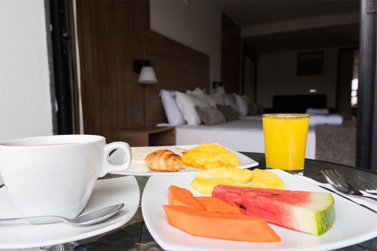 Hotel Cabo De La Vela Medellin Bagian luar foto