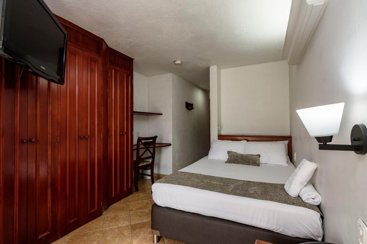 Hotel Cabo De La Vela Medellin Bagian luar foto